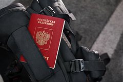 Прилетевшей в Париж без билета россиянке озвучили приговор